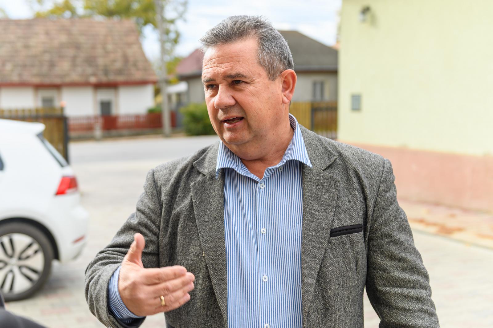 Szabó István polgármester szerint még elvehetik a zenész díszpolgári címét