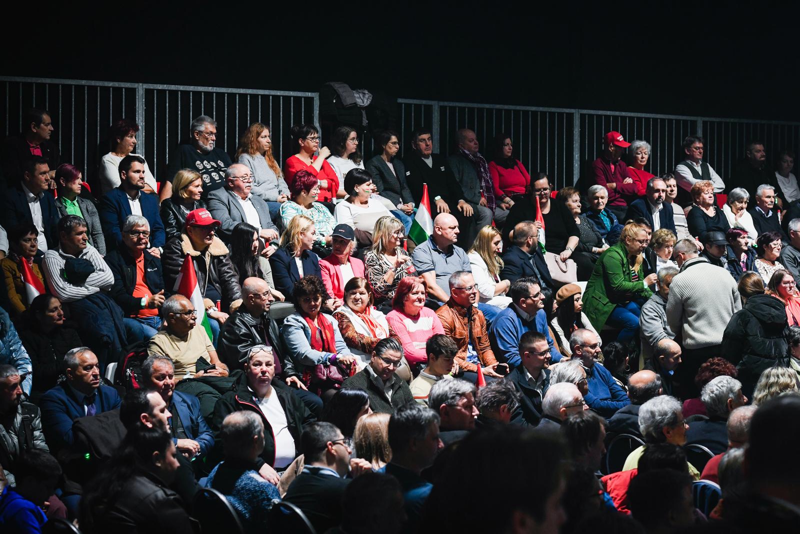 A Digitális Polgári Körök békegyűlése Kecskeméten december 6-án