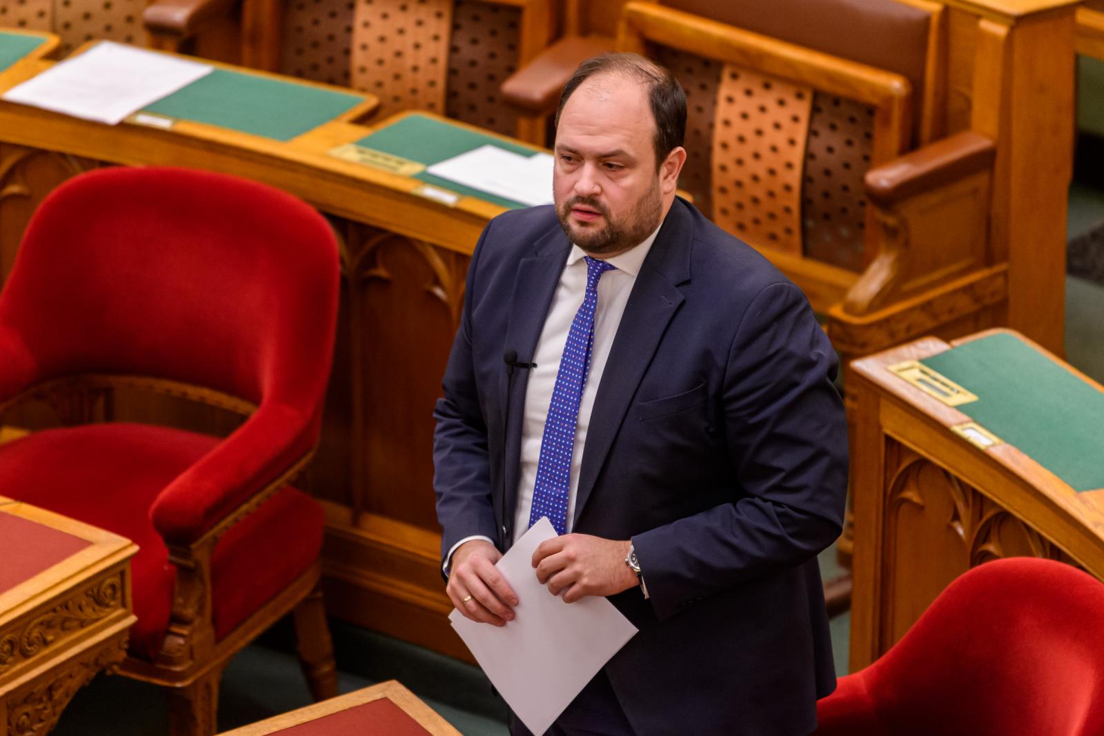 Nacsa Lőrinc a Parlamentben december 17-én.