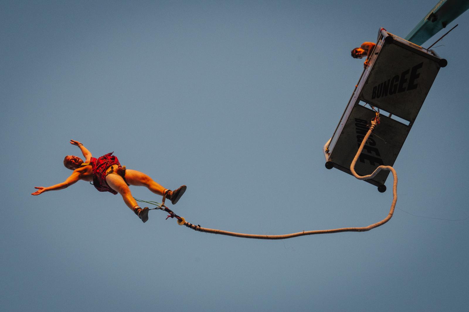 A Magyar Orvosi Kamara (MOK) által szervezett tüntetés Budapesten a Kossuth téren 2025. március 8-án