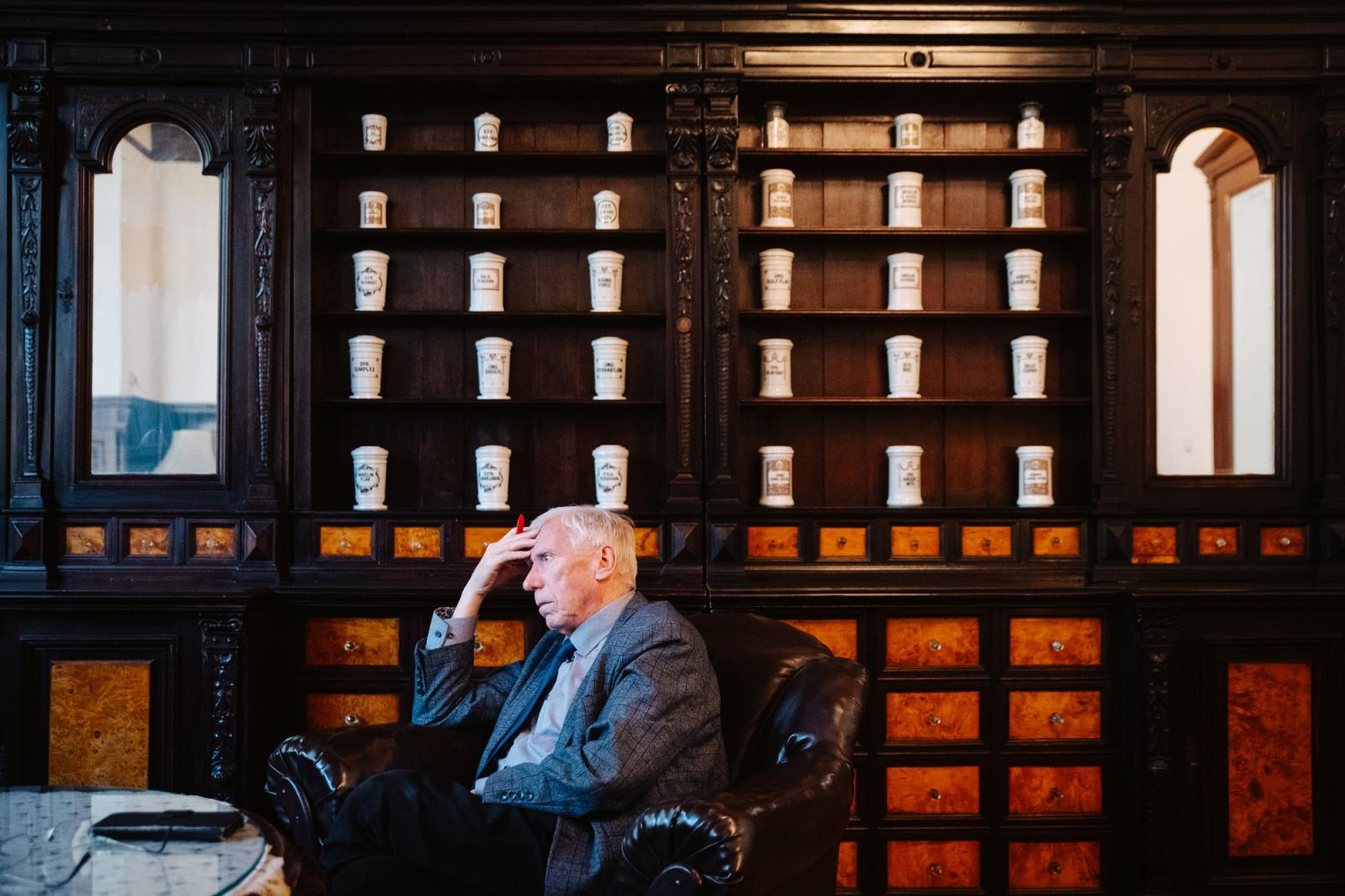 A Magyar Orvosi Kamara (MOK) által szervezett tüntetés Budapesten a Kossuth téren 2025. március 8-án