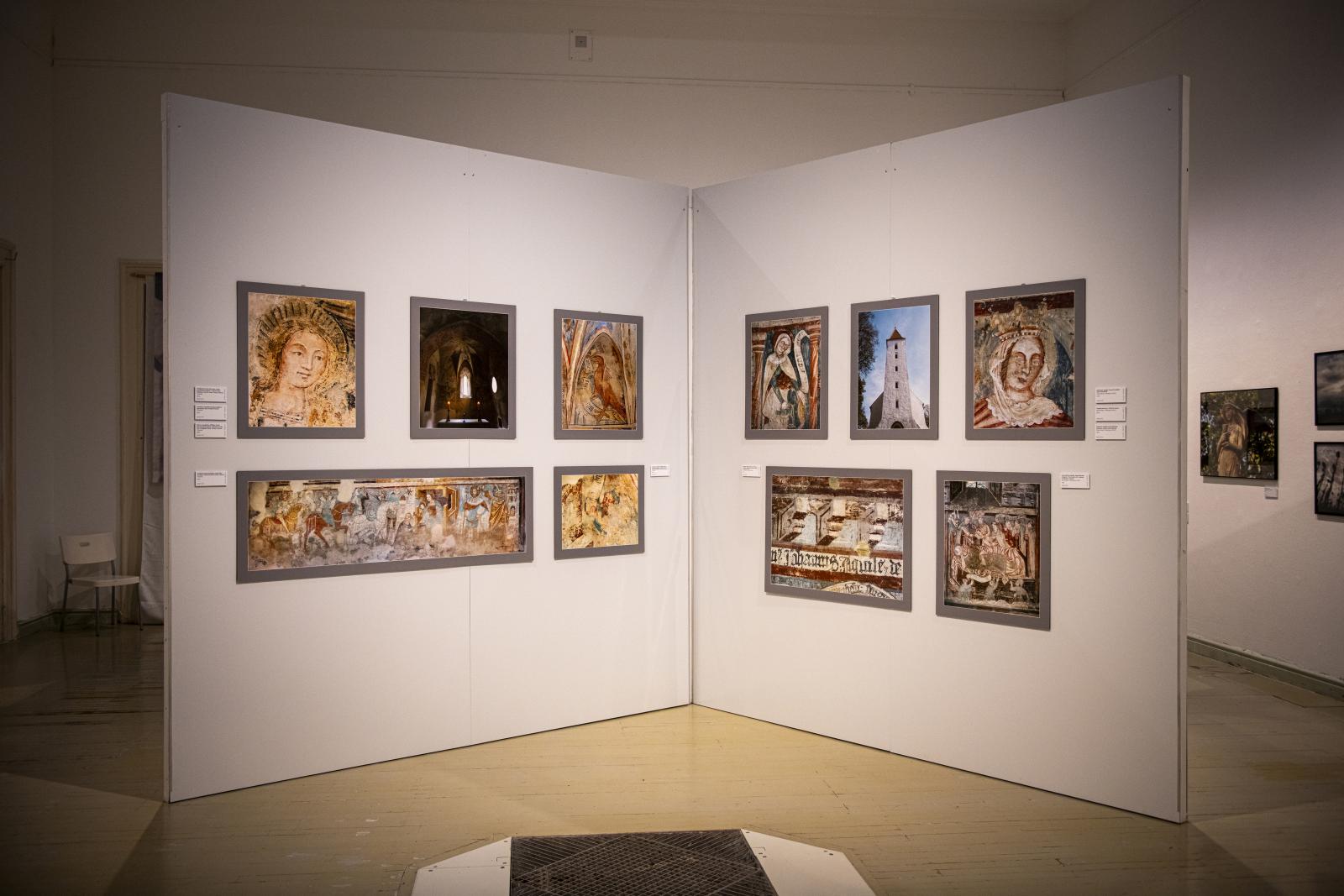 A veleméri és a mártonhelyi templomok és málladozó freskóik