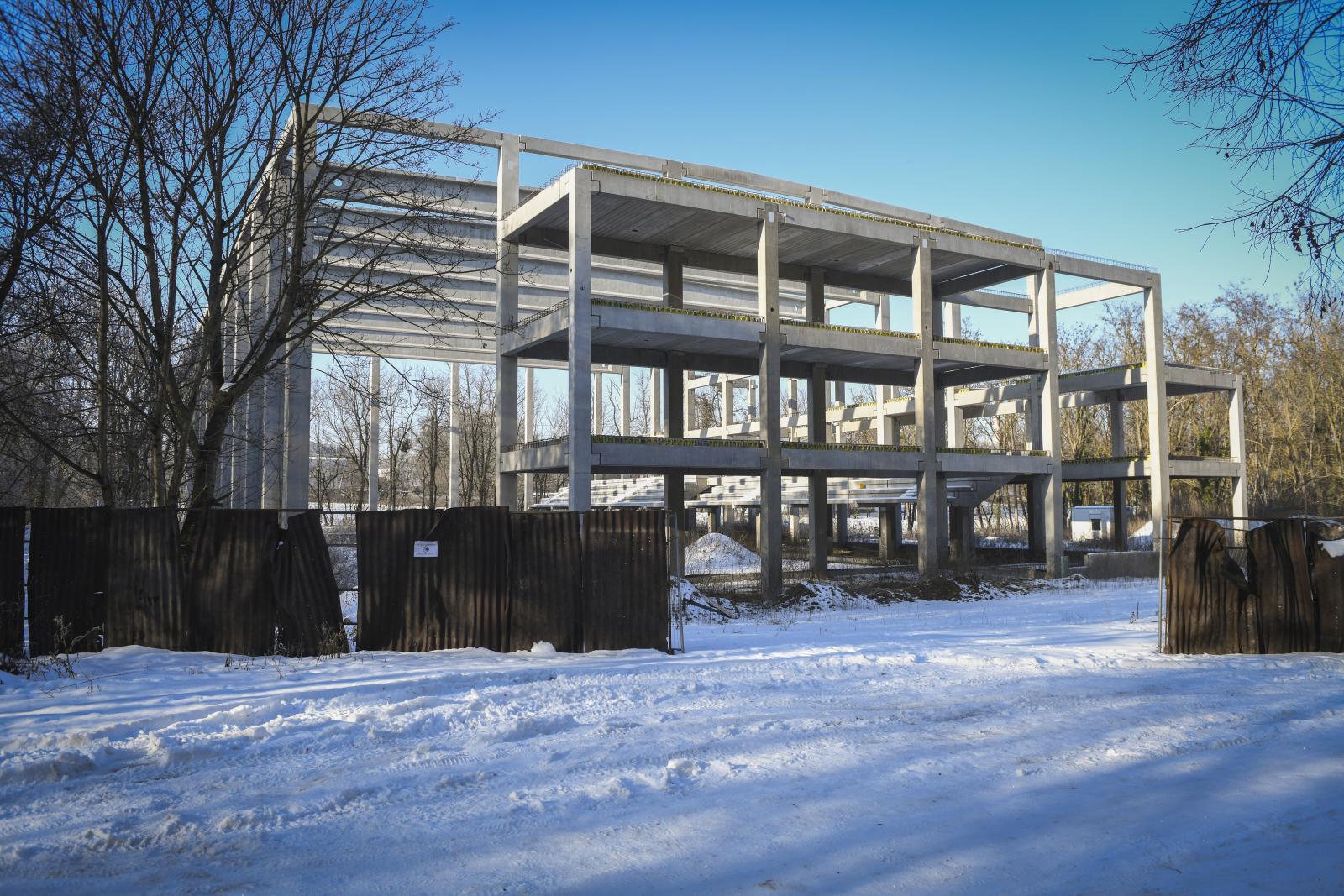 A kivitelező azt a tájékoztatást kapta az államtitkárságon, hogy mivel a projekt nem valósult meg, az erre félretett összeget másra fordították