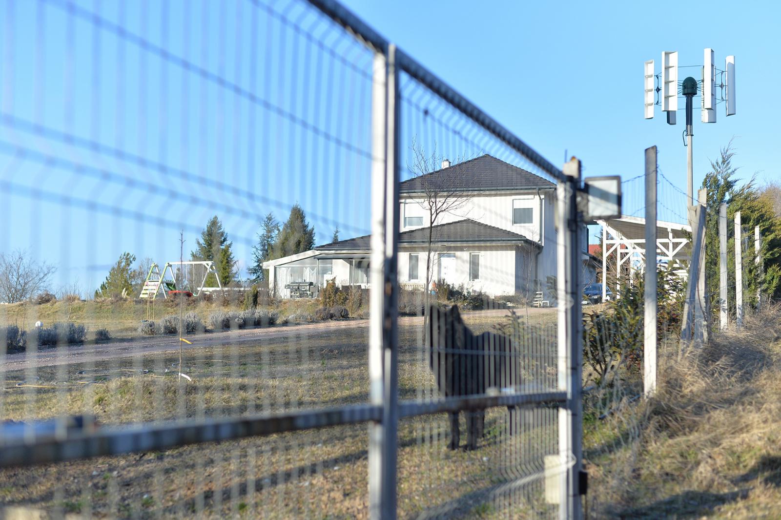 Csomádon ottjártunkkor a széllel nem volt gond, de a szélkerék ütemes kerregését-kattogását messziről is lehetett hallani 