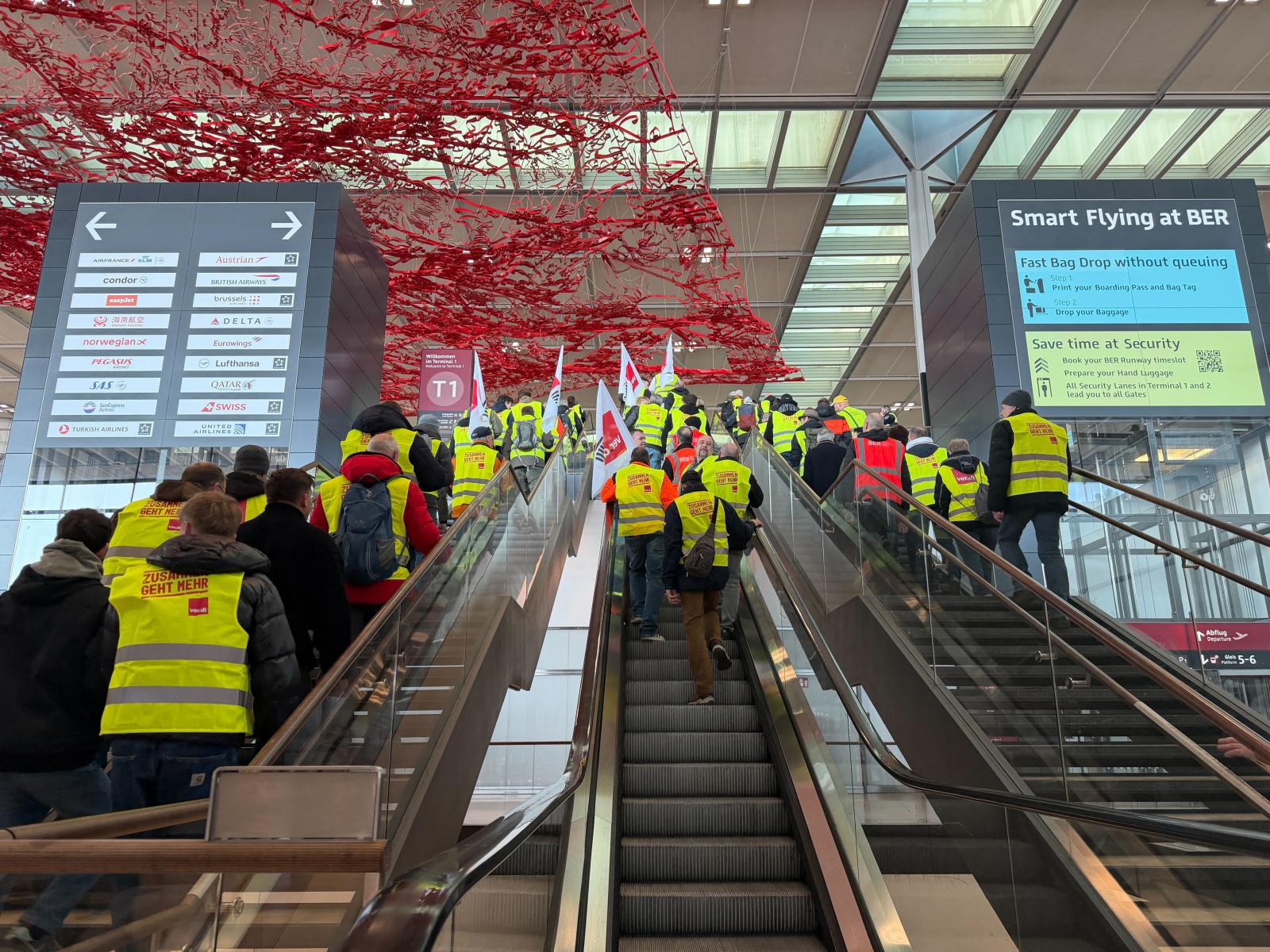 Mintegy 2000 alkalmazottat hívott sztrájkba a Verdi szakszervezet