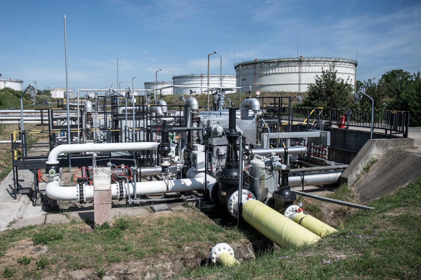  Május végére fogyhatnak ki a biztonsági készletek, a Barátság javítását Brüsszel is sürgeti, de pont május végéig tarthat