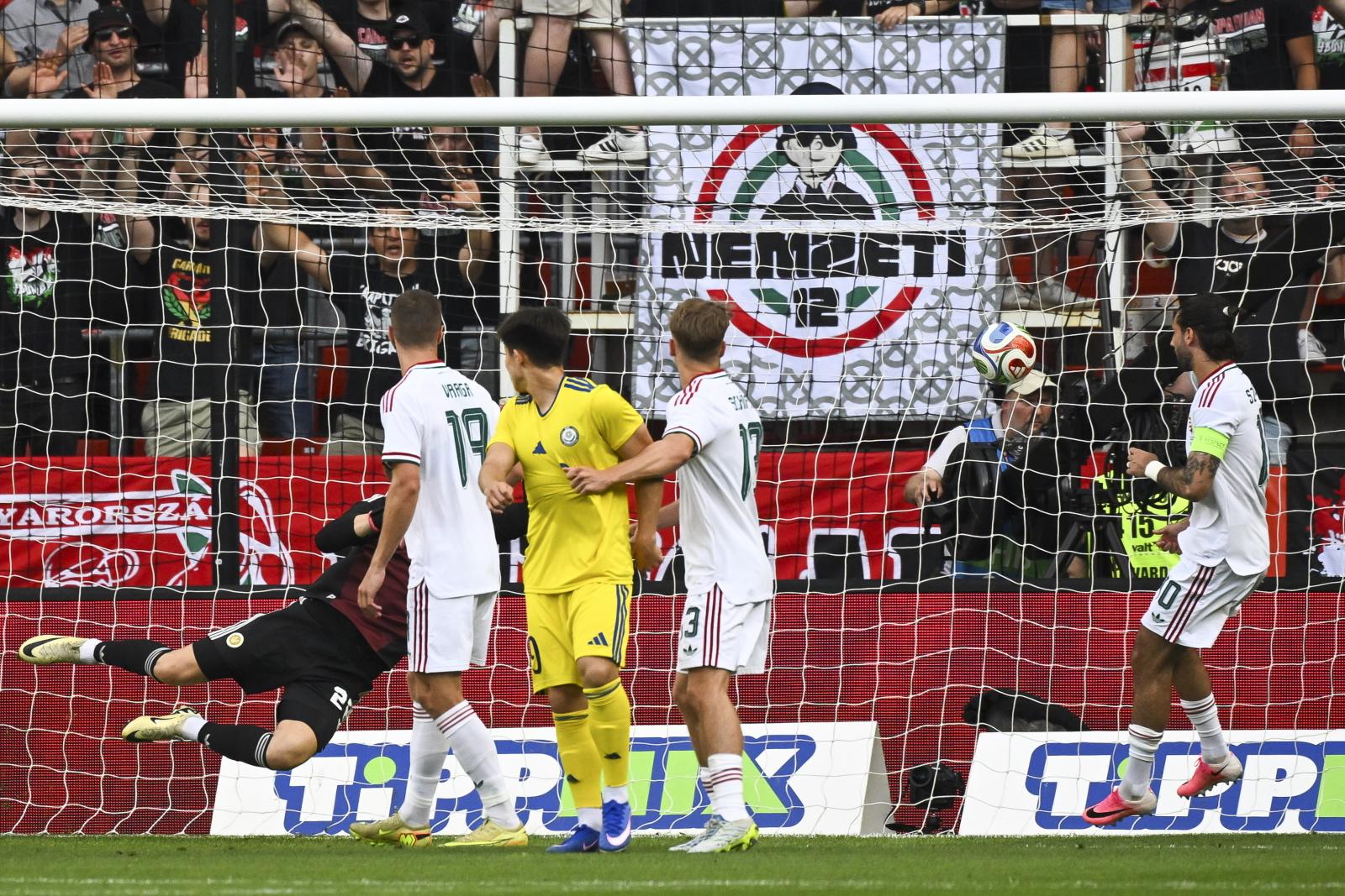 Az első gól a kazahoké volt