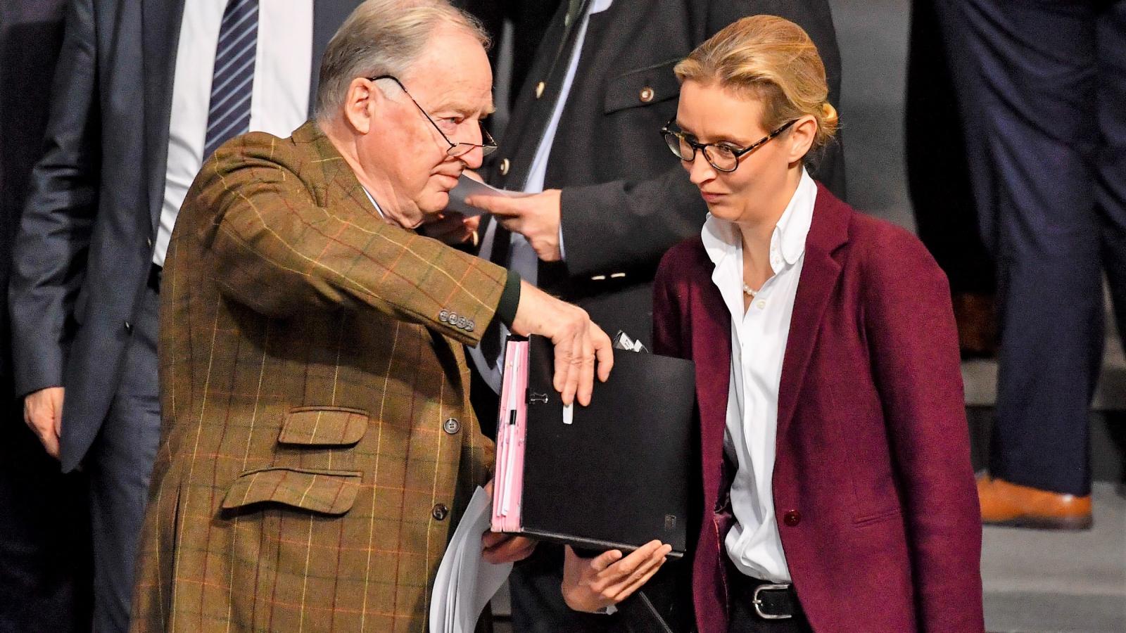 AZ AFD VEZETŐI Alexander Gauland és Alice Weidel