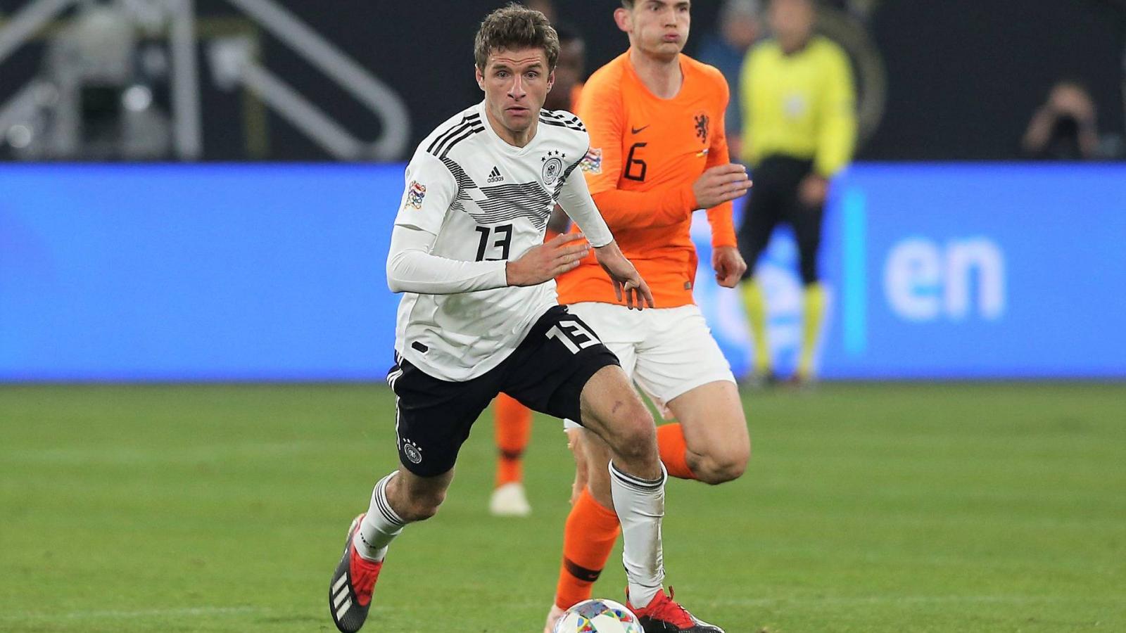 MÜLLER (13) MÁR NEM SEGÍTHET - Joachim Löw lemondott róla