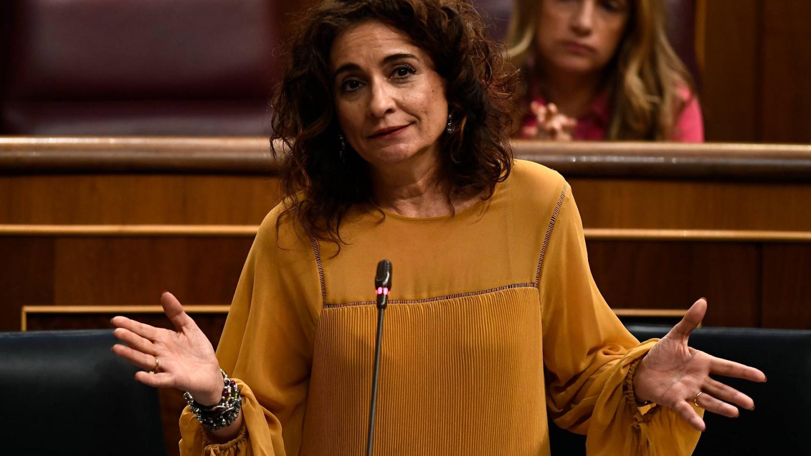 María Jesús Montero a spanyol parlamentben