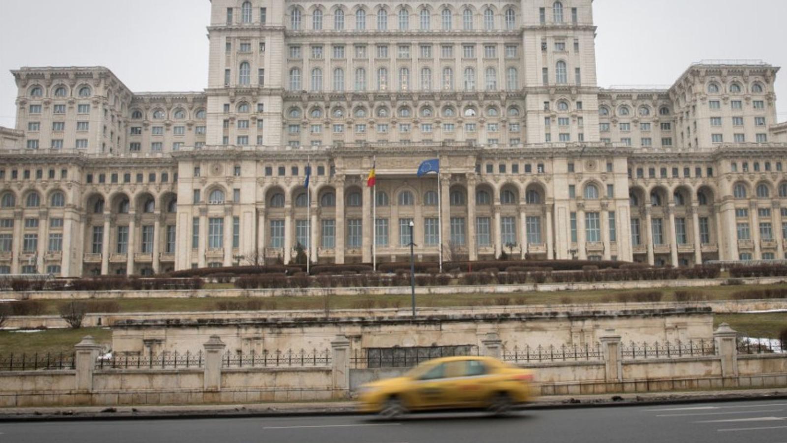 A román Parlament épülete, illusztráció