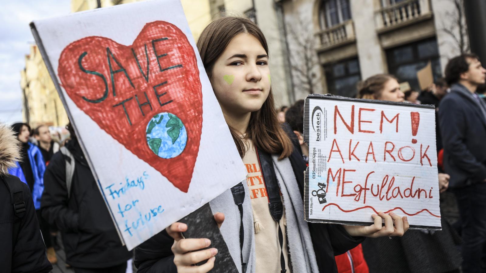 Jelenet egy budapesti klímatüntetésről