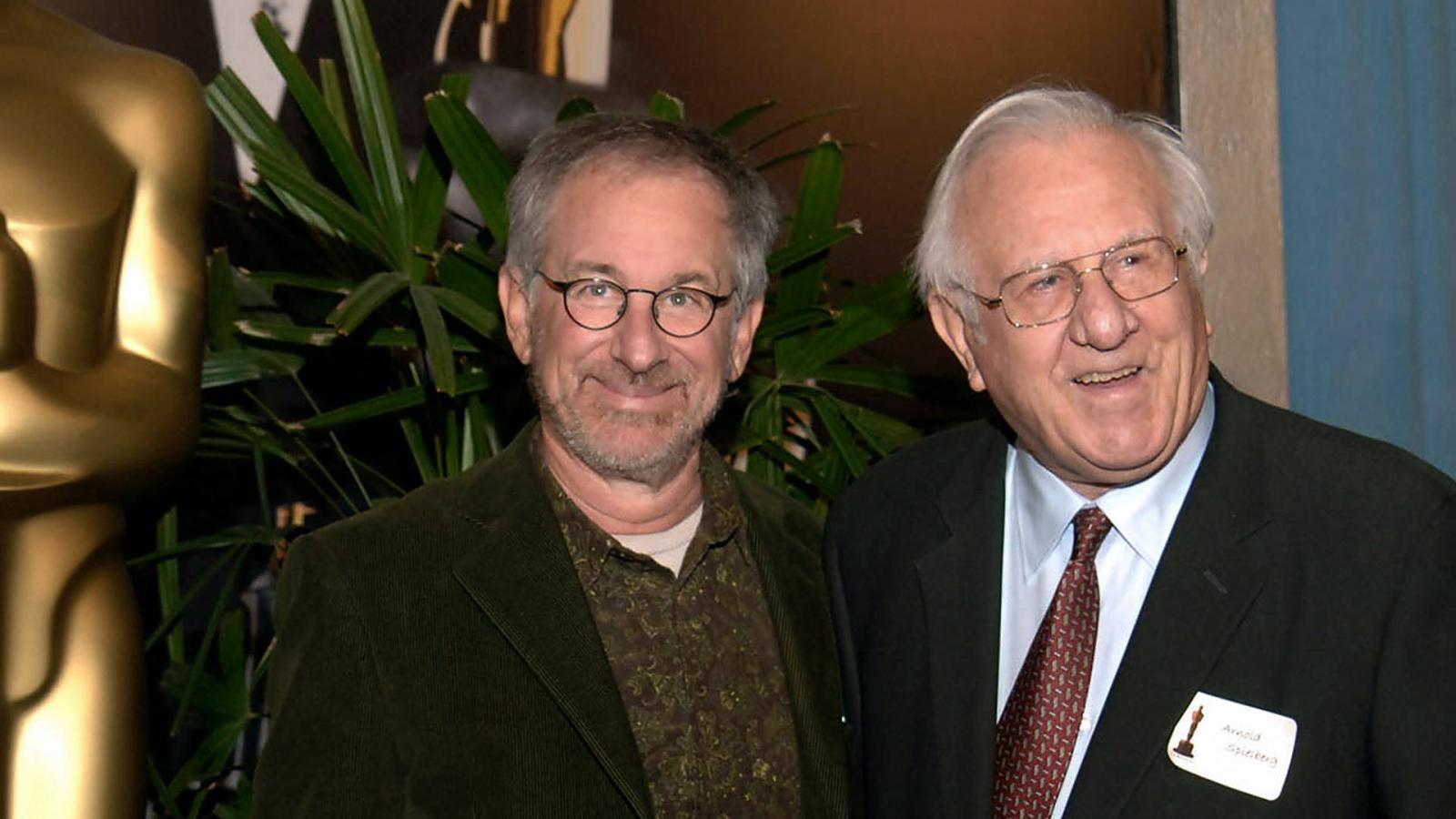 Steven Spielberg és édesapja Arnold Spielberg a 2006-os Oscar-gálán