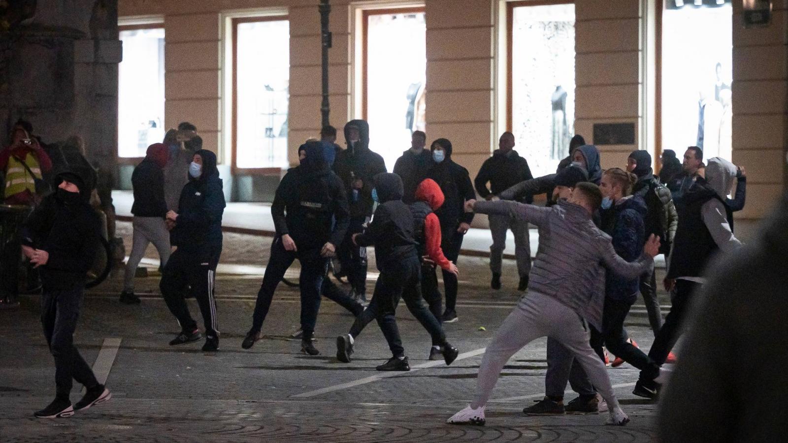 Két hete még összecsapások volta k Ljubljanában, hétfőtől leállt az élet