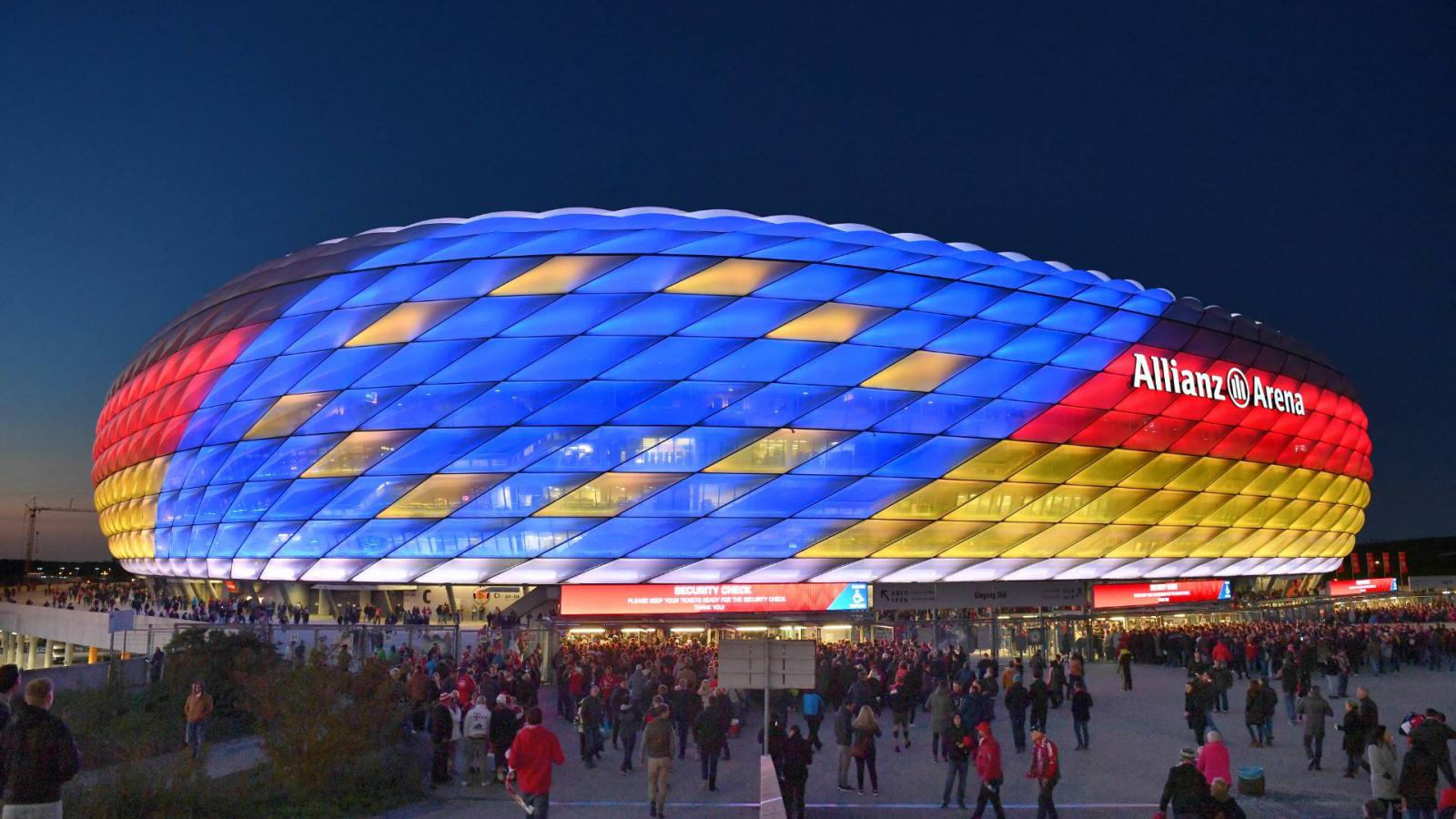 European Championship hosts Munich - UEFA demands audience guarantee !.