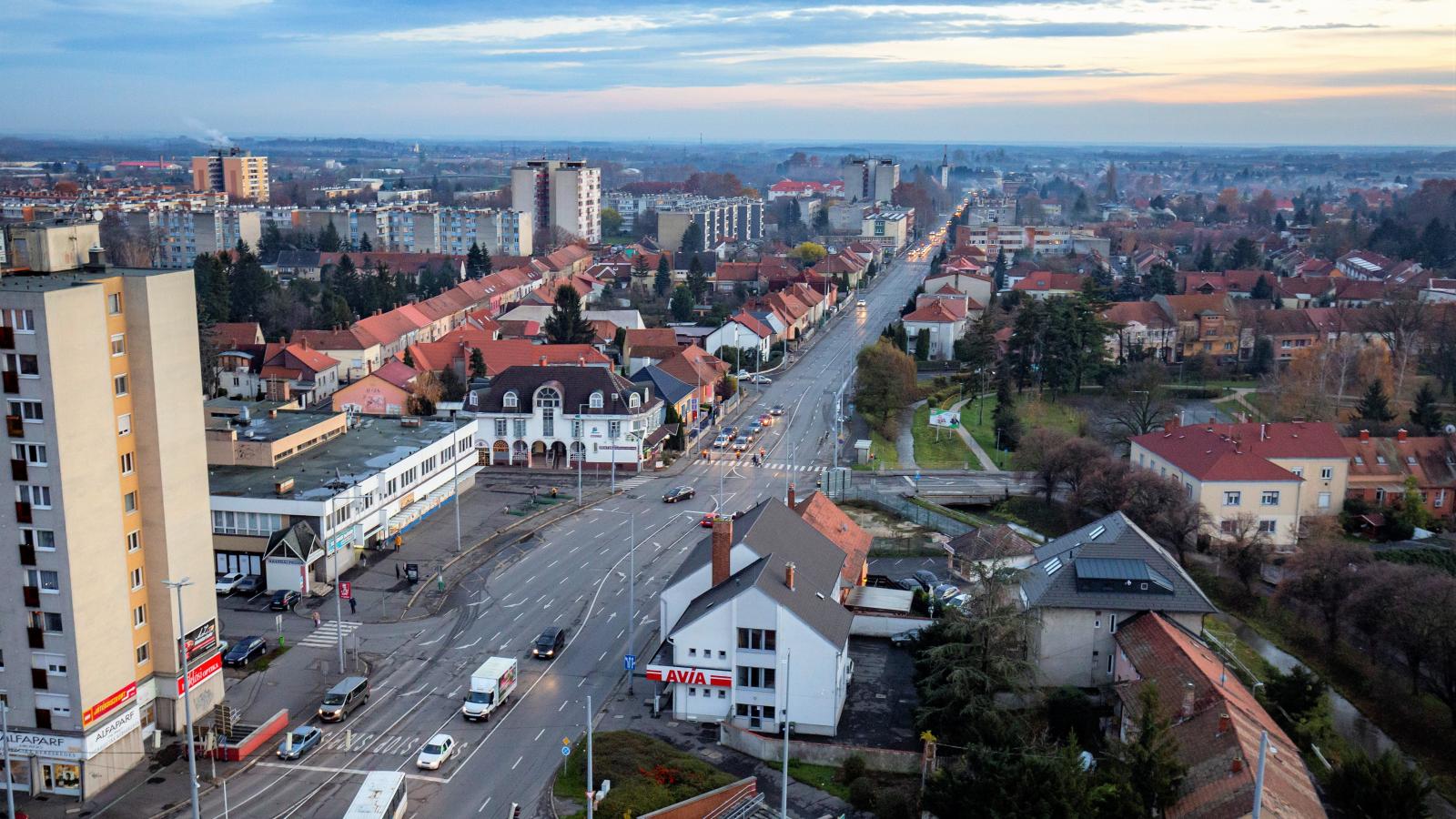 <p>Az ellenzéknek leginkább az 1-es, szombathelyi központú egyéni választókerületben van esélye a győzelemre.</p>