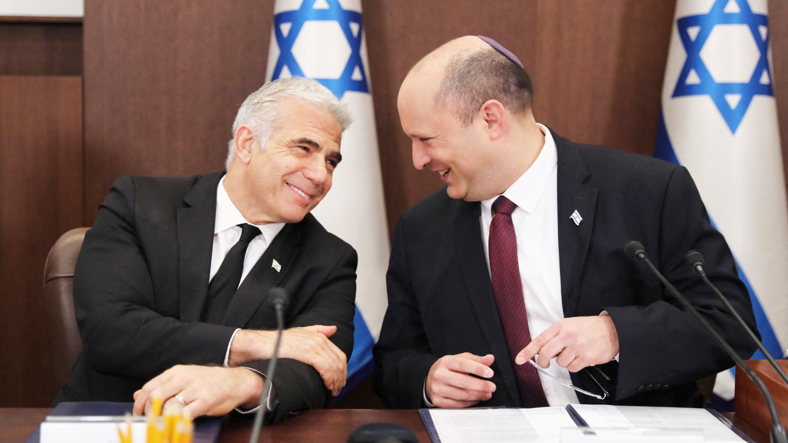 Jair Lapid és Naftali Bennett