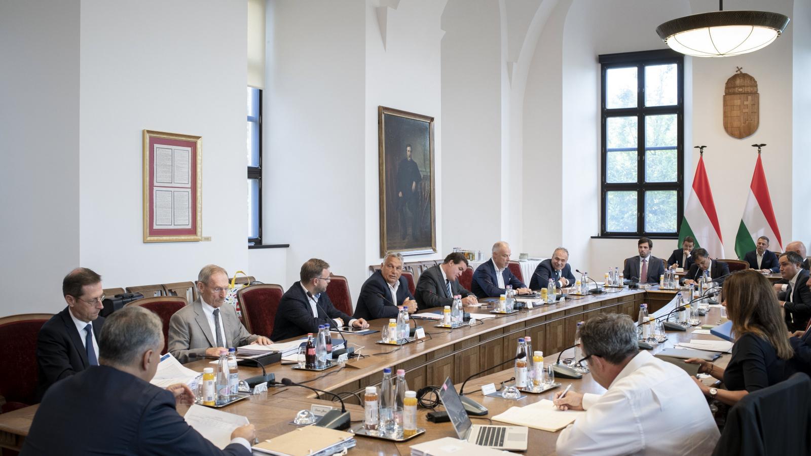 Kormányülés a Karmelita kolostorban 2022. szeptember 2-án