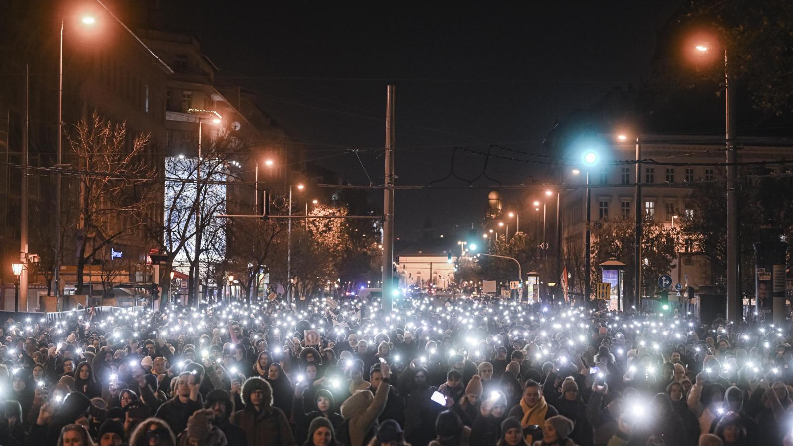 A szombati budapesti tüntetés után vidéken is megmutatták, hogy sokaknak elegük van