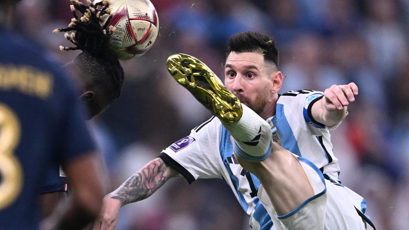 A Messi vezette Argentína harminchat év elteltével egy hitchcocki 3-3-at követő tizenegyes-párbaj után lett újra világbajnok, a döntő a valaha volt legizgalmasabb csúcstalálkozók egyike volt