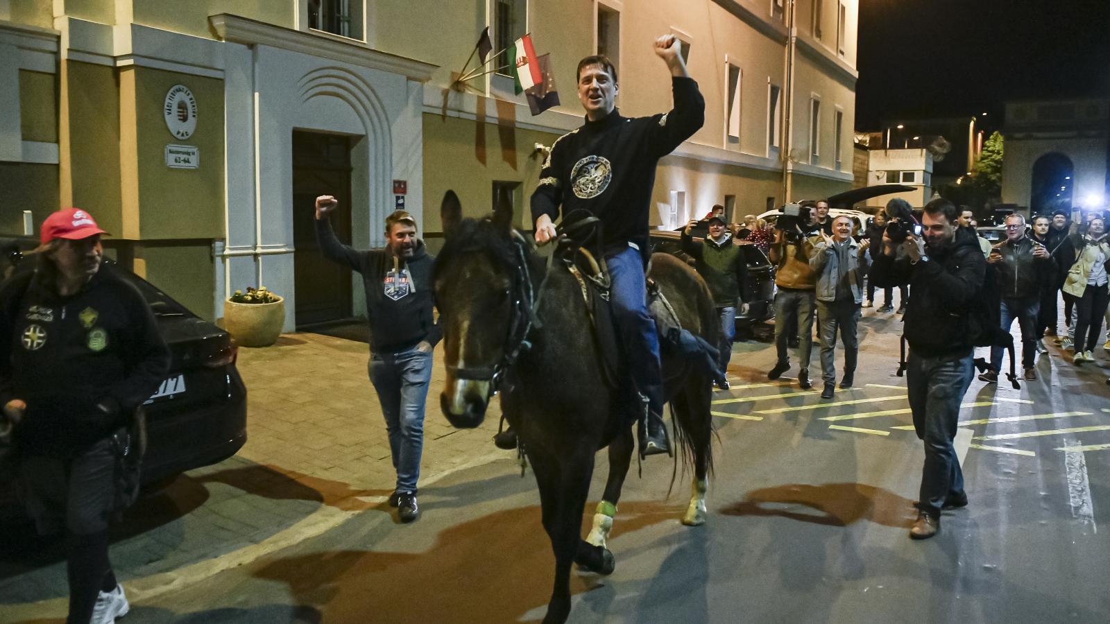 Lóháton hagyta hátra a cellát Budaházy György, miután a pápalátogatásra hivatkozva kegyelmet kapott az államfőtől