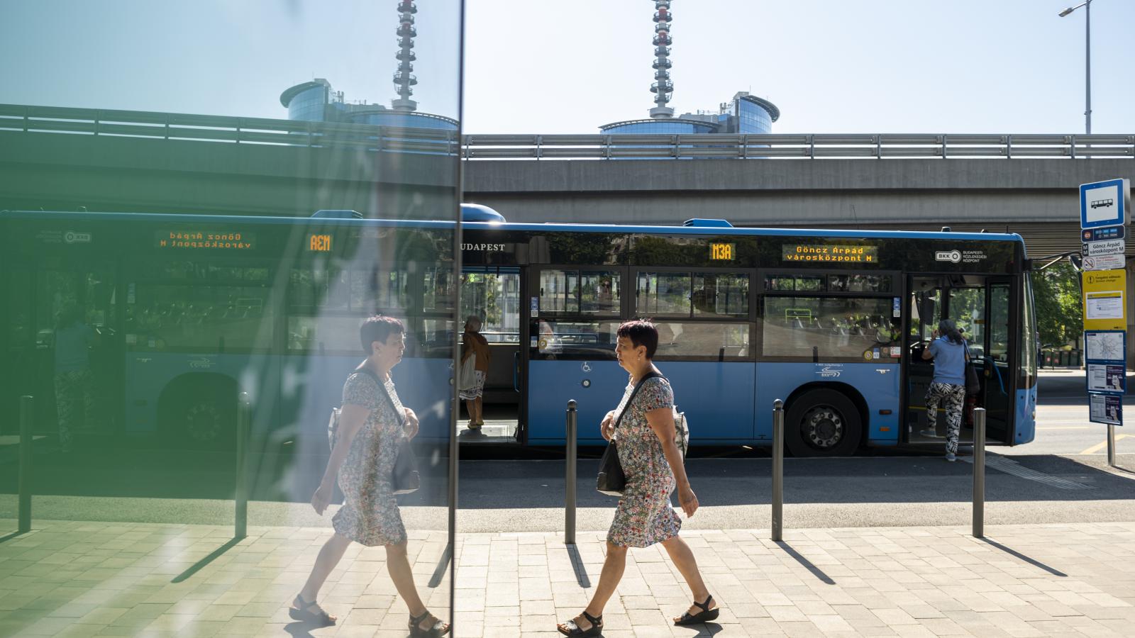 A nők 48, a férfiak 39 százaléka százaléka használja a BKV-t