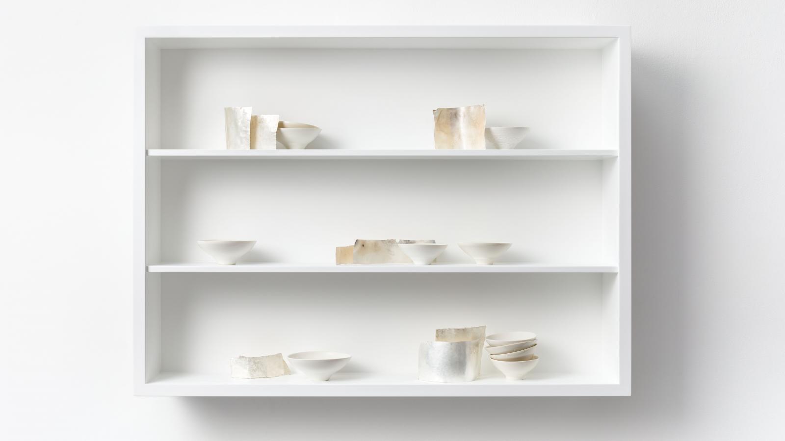 Az íróként is világhírű Edmund de Waal műve, a Five Stone Wind