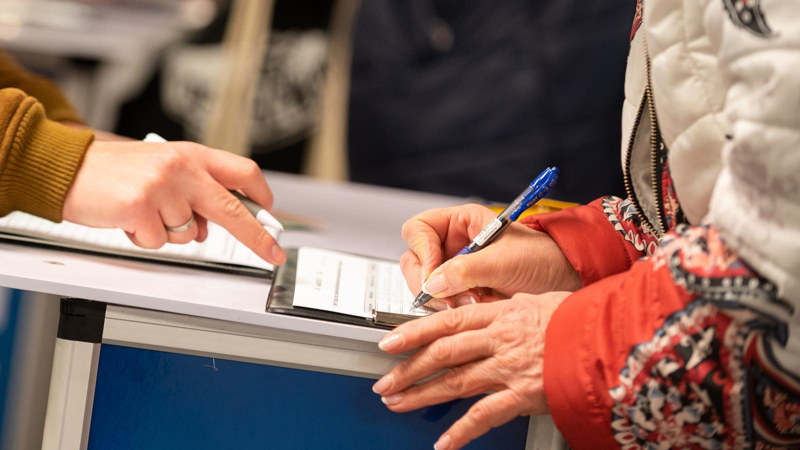 A személyes gyűjtés ritka, inkább az interneten próbálkoznak a kezdeményezők