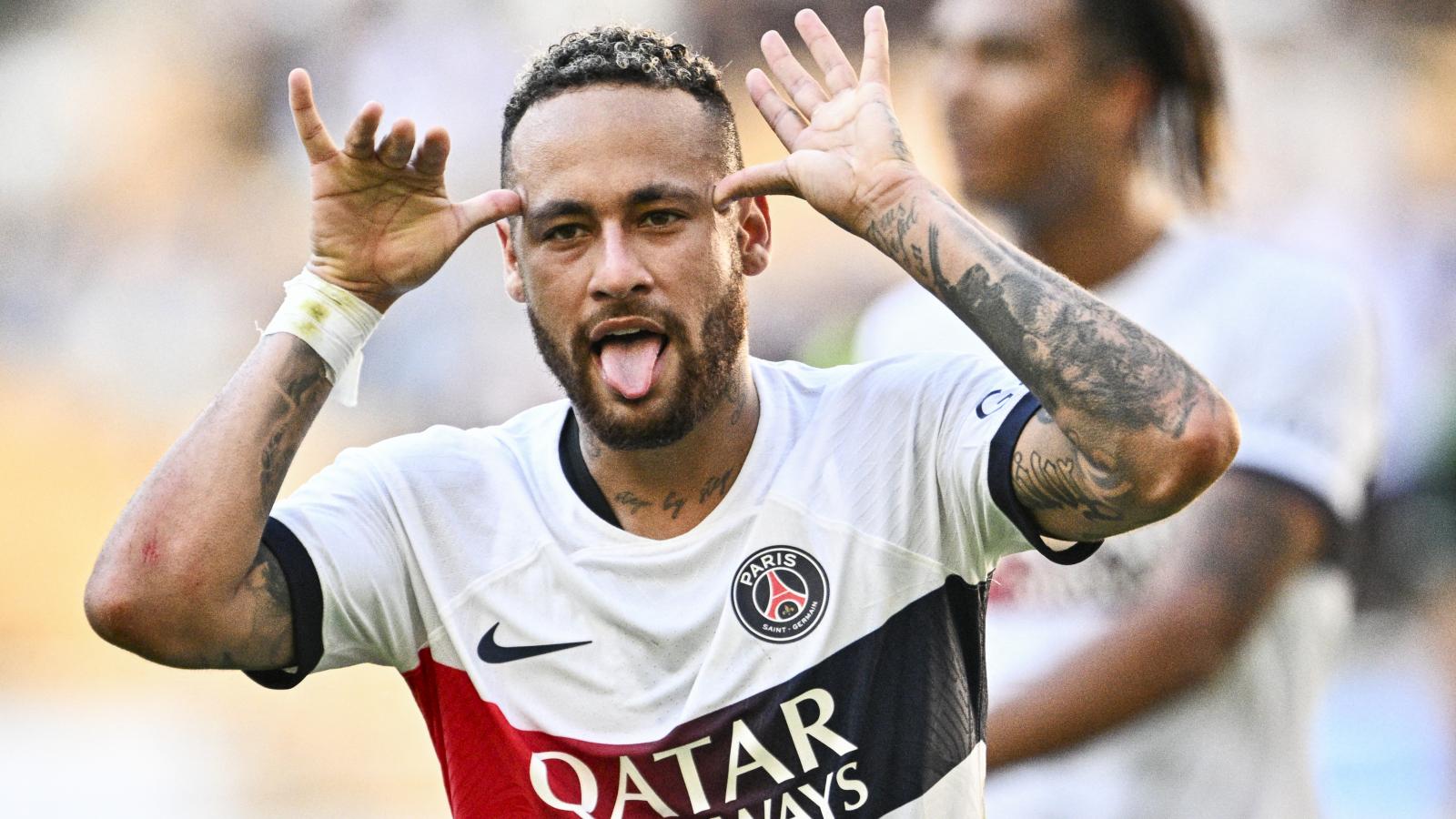 Neymar augusztus elején a PSG egyik barátságos mérkőzésén. Már sejthetett valamit az átigazolásról