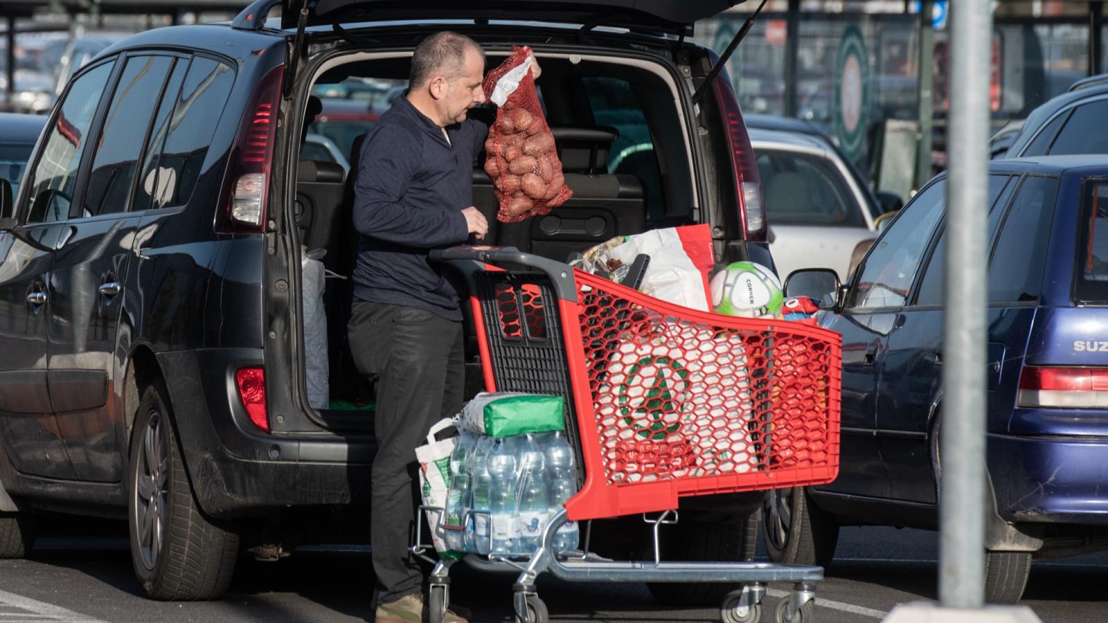 A magas infláció nemcsak a lakosságot fosztotta ki, de láthatóan felborította az államháztartási folyamatokat is