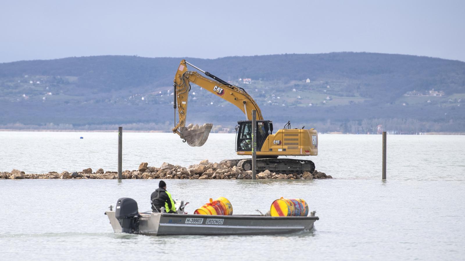 Az idei főszezon kezdetéig folyamatosan dolgoztak a területen