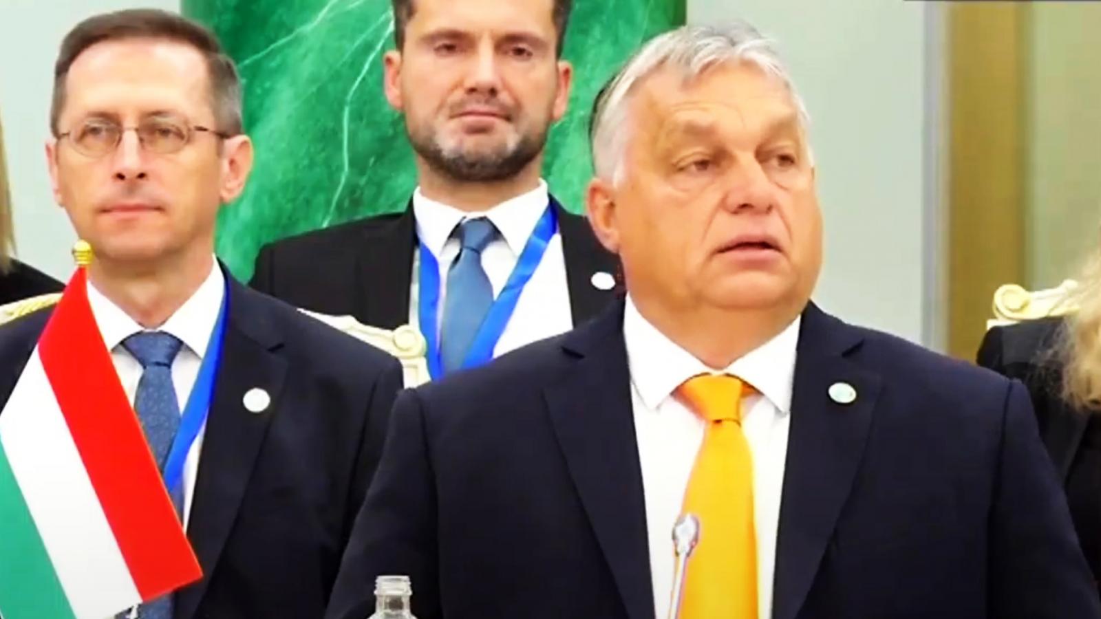 Orbán Viktor ukrajnai tűzszünetet és békét sürgetett a Türk Tanács asztanai ülésén