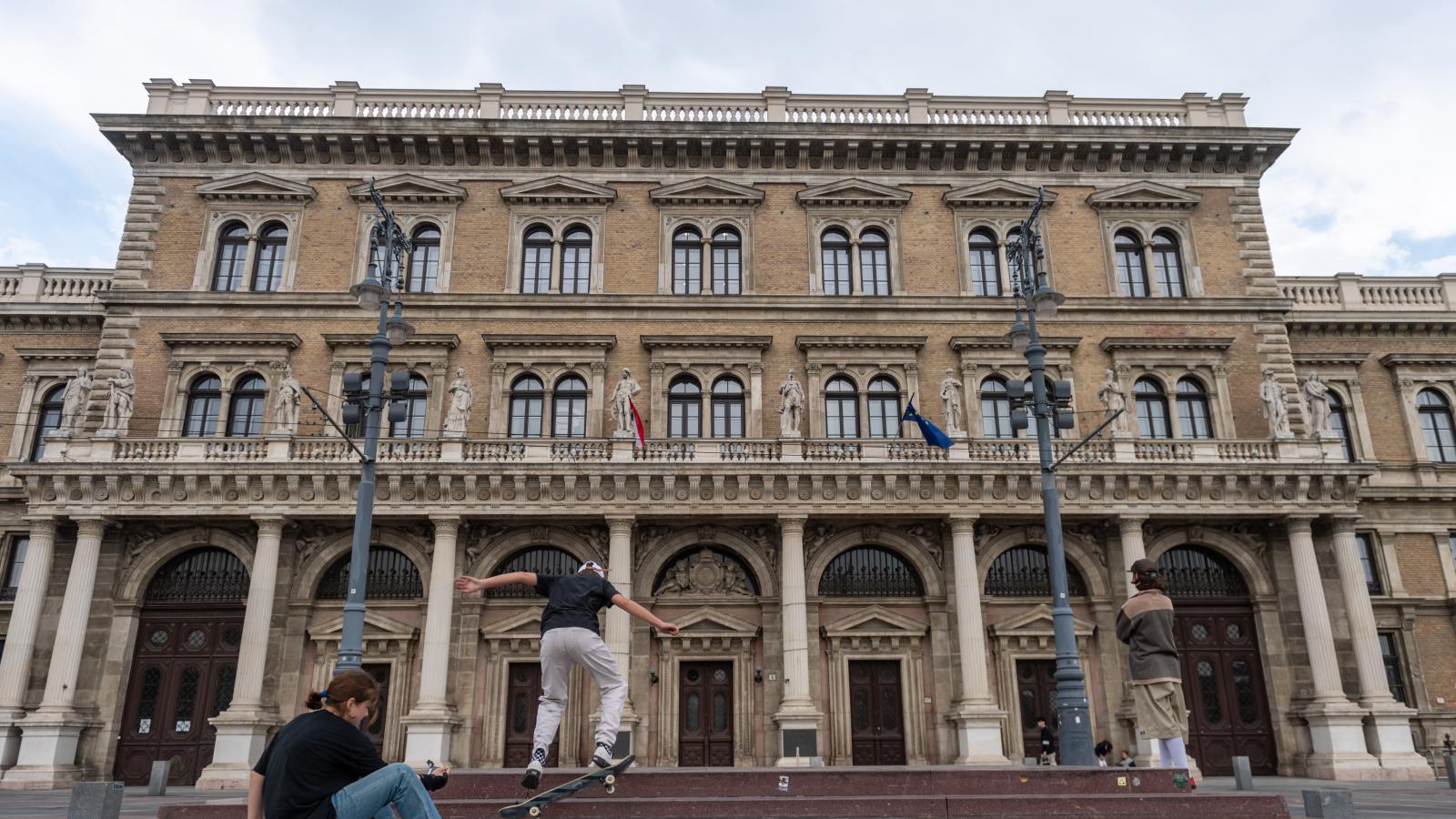 Az egyetem. „Azt tekintik ellenségnek, aki kritikát mer megfogalmazni”