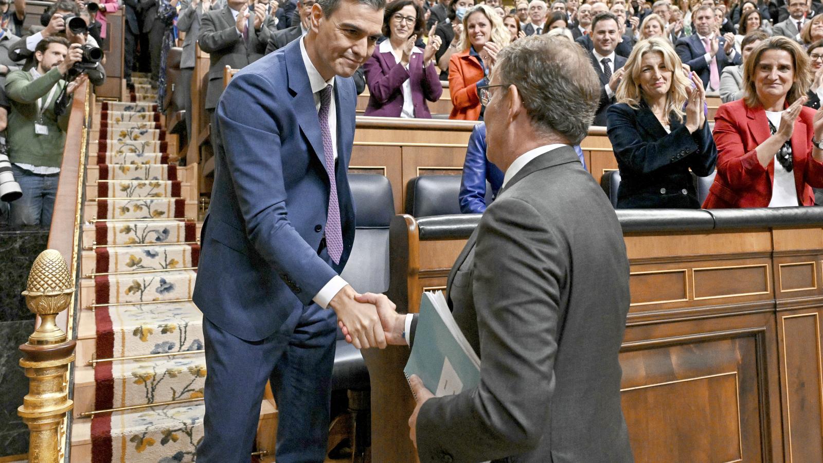 Pedro Sánchez miniszterelnök programbeszédében a társadalmi egyetértésre hivatkozva védte meg a Puidgemontnak és elítélttársainak nyújtott amnesztiát