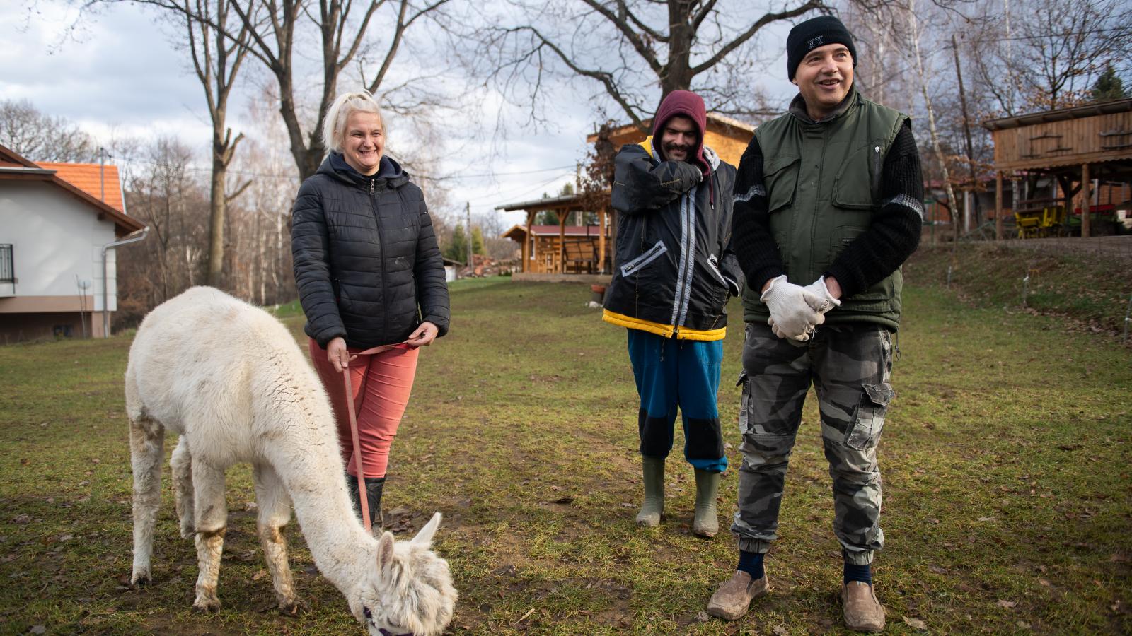 A Baráthegyi Majorság volt az első szociális farm itthon, ma is működik, száz dolgozónak biztosít munkát, akik közül 82 fogyatékos vagy megváltozott munkaképességű személy