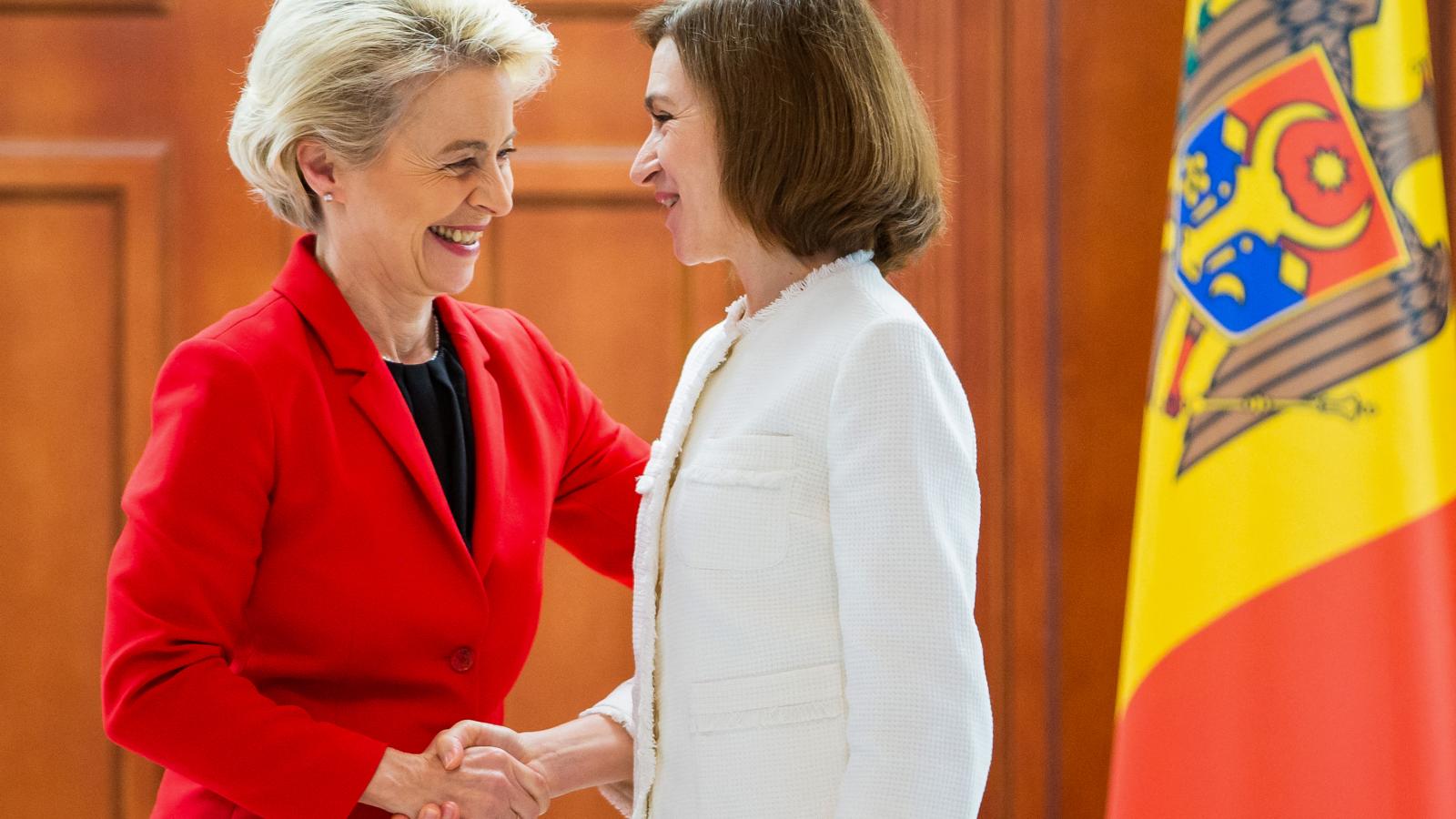 Ursula von der Leyen és Maia Sandu: a bizottsági elnök a maga részéről támogatná a csatlakozási tárgyalások megkezdését Moldovával