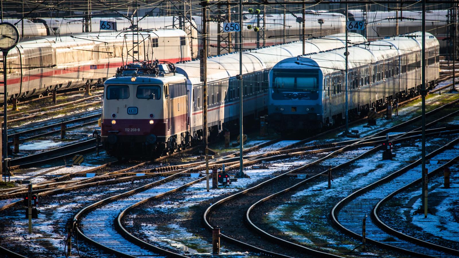 Stuttgartban már kedden pihentek a vonatok