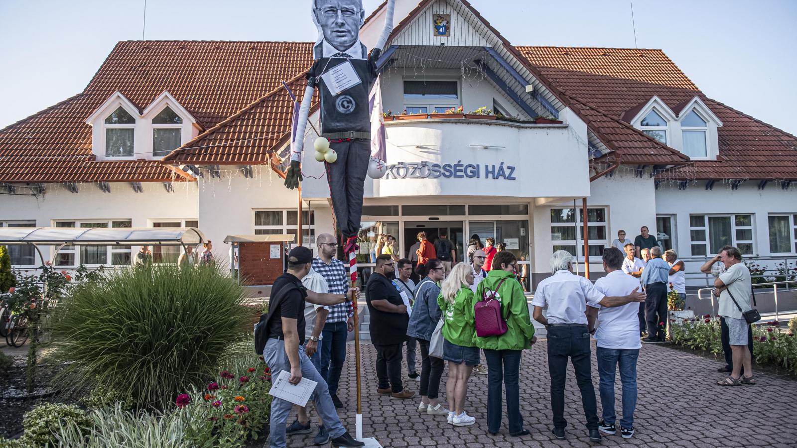 Tavaly szeptemberi tiltakozás Alsózsolcán. Sóskúton is kitörhet a lázadás