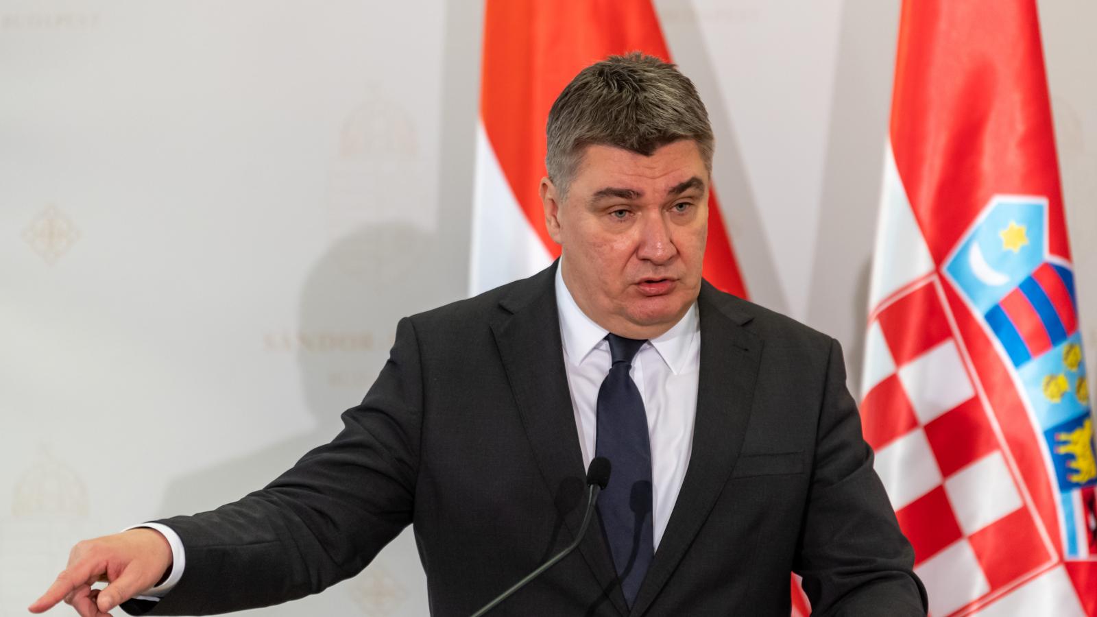 Zoran Milanovic államfő lesz a  szocialisták miniszterelnök-jelöltje az április 17-i választáson, de ez lemondása nélkül elképzelhetetlen, alkotmányos abszurd 