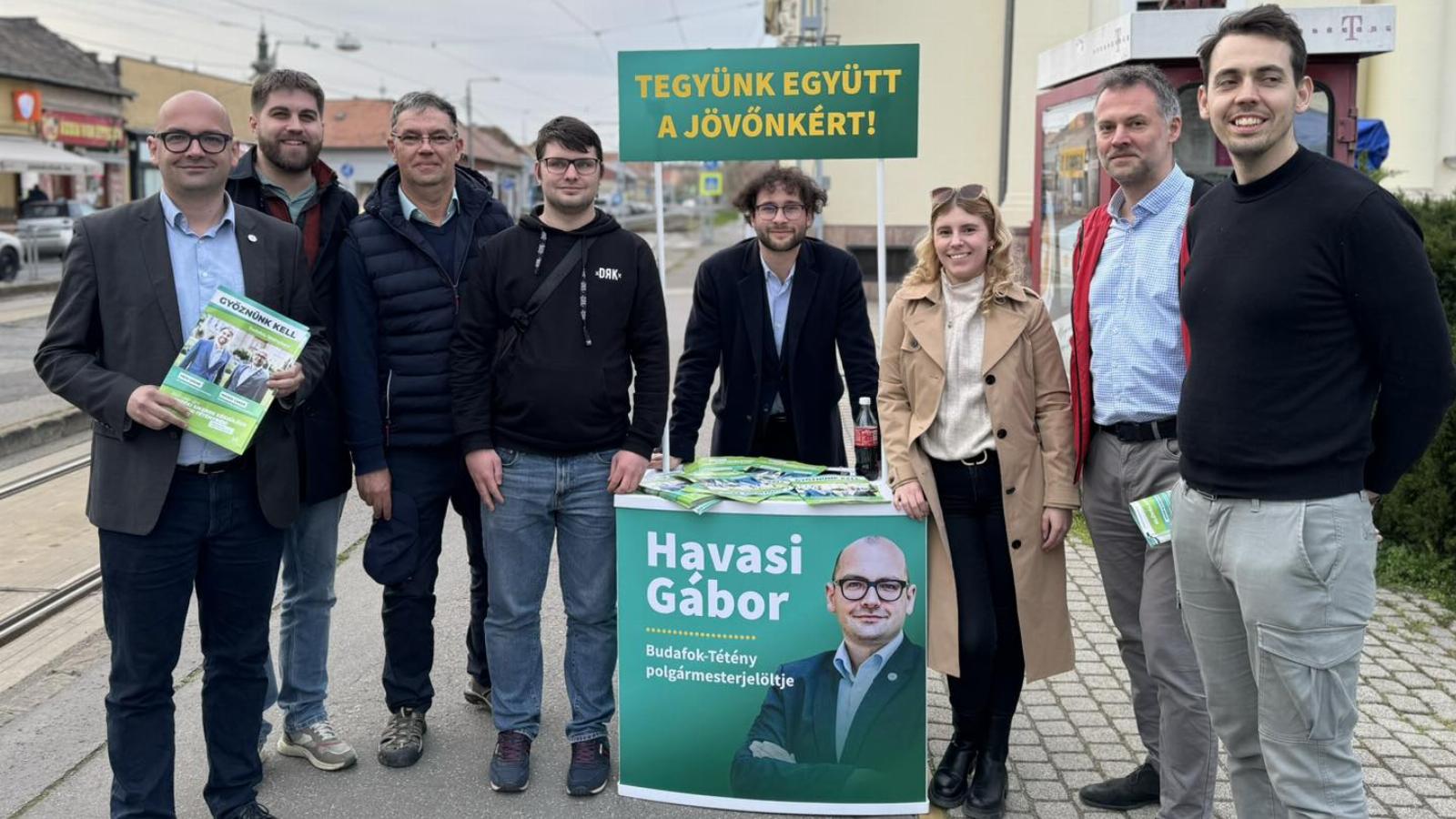 Utcai stand a XXII. kerületben.
A győztes mindent visz