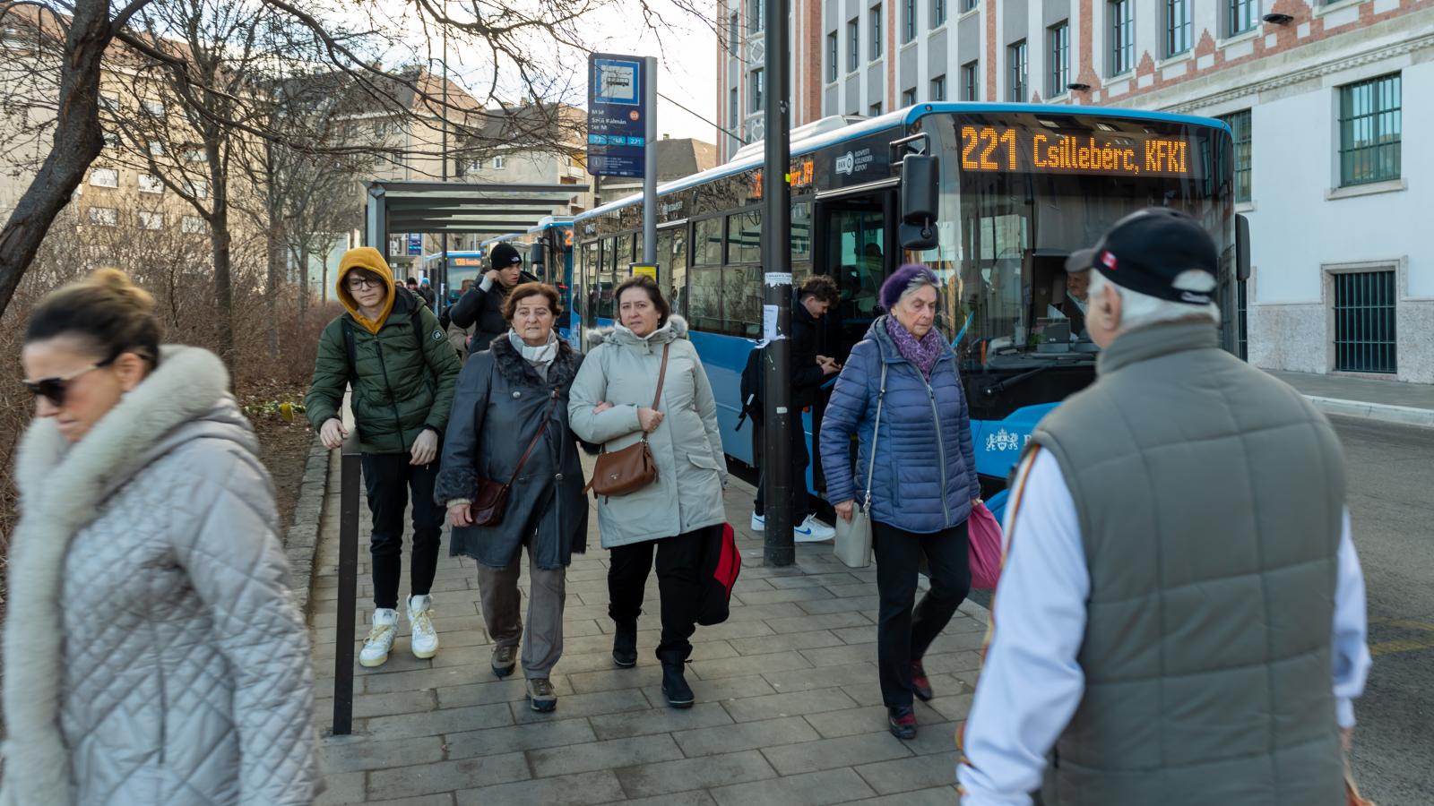 Viszi a pénzt a működés, a BKV tervezett forráshiánya 32,5 milliárd forint lesz decemberben