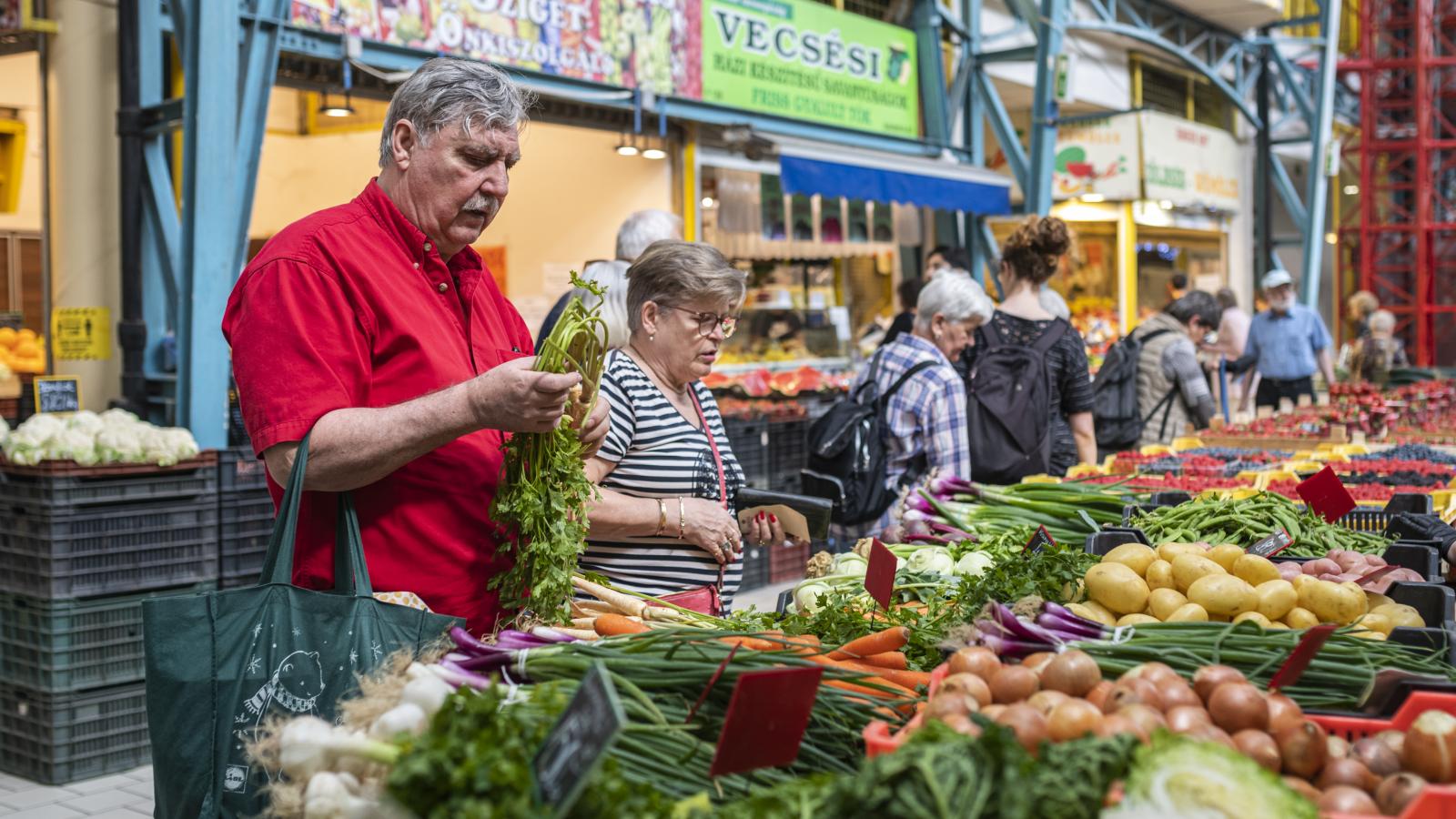 A lakosság inkább megtakarít, a fogyasztás alakulása ezért bizonytalan