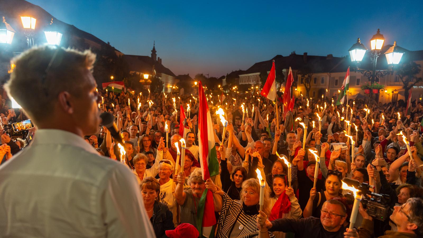 Magyar Péter szombat esti nagygyűlése Vácon