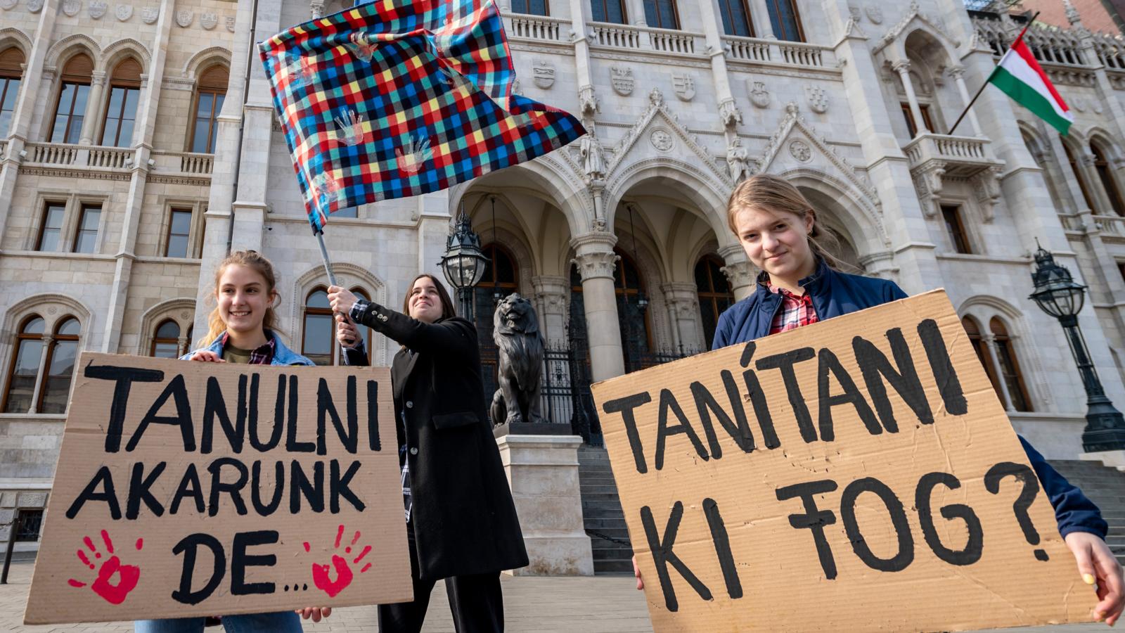 A kérdés egyre aktuálisabb. Idegen nyelv oktatására sincs elég tanár