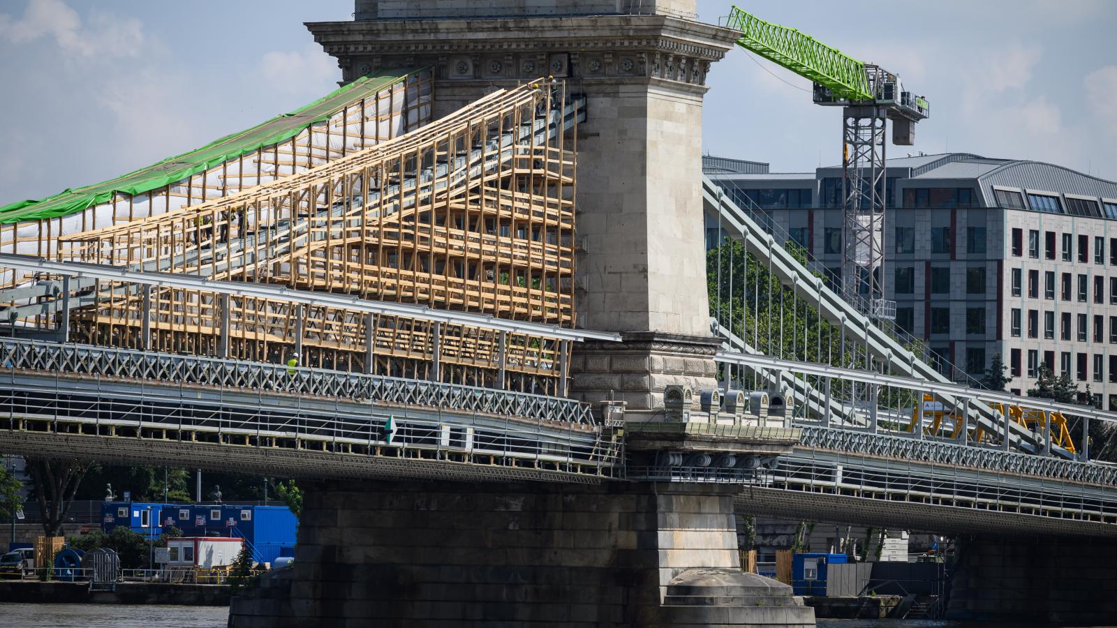 Budapest még mindig várja a Lánchíd felújítására ígért 6 milliárdot