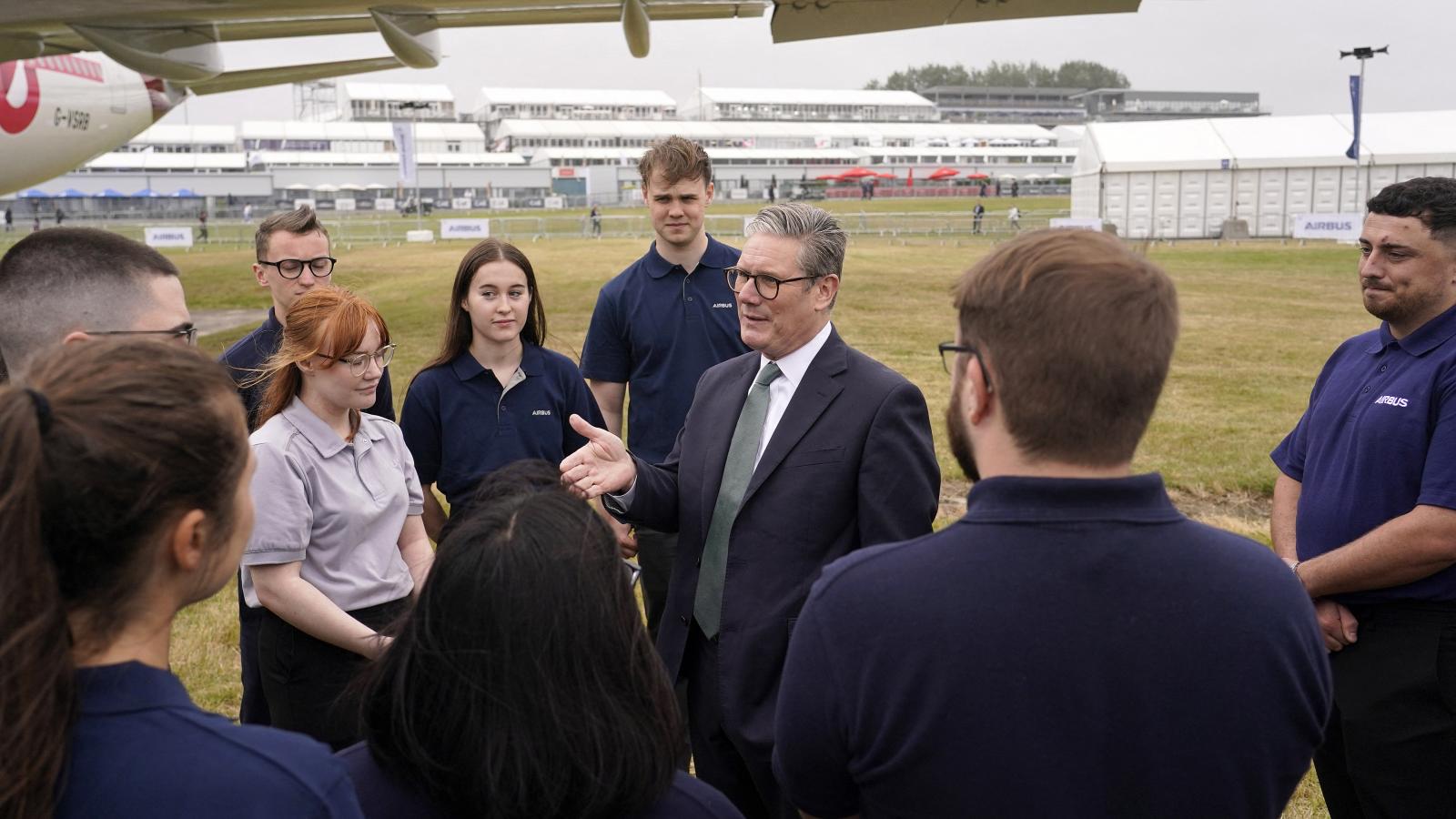 Keir Starmer Mesterségek Angliája néven új állami testület felállítását jelentette be a Farnborough-i Nemzetközi Légi Szalonon