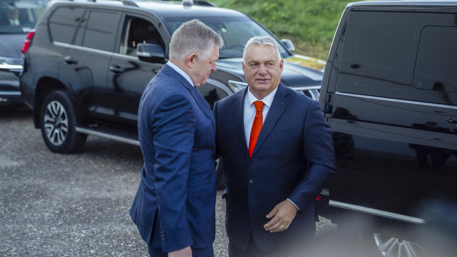 Orbán Viktor és Robert Fico barátságába beletenyerelt a szélsőjobb