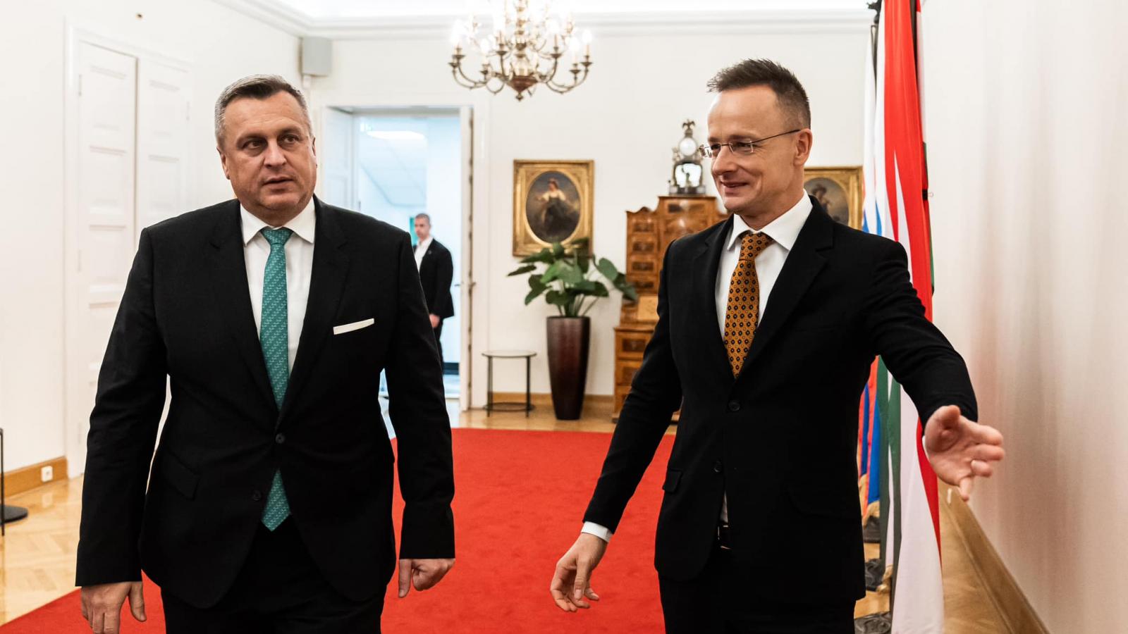 Andrej Danko, az SNS elnöke és Szijjártó Péter külgazdasági és külügyminiszter.