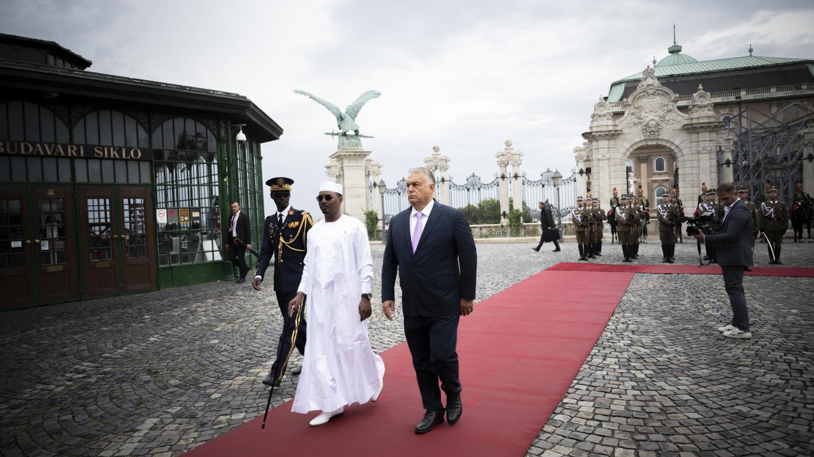 Orbán Viktor fogadja Mahamat Idriss Déby Itno csádi elnököt a Szent György téren 2024. szeptember 9-én
