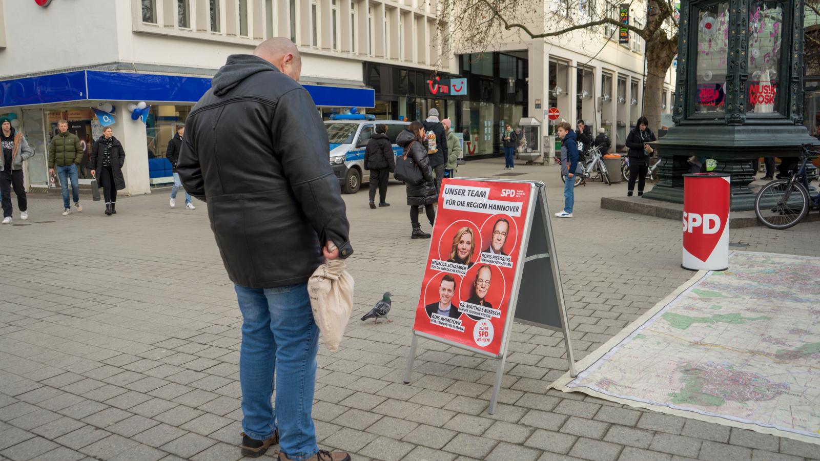 SPD-kampánystand Hannover belvárosában. 